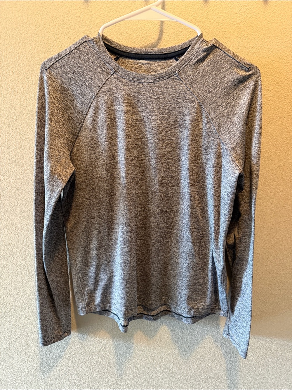 Lululemon license to train sz 6